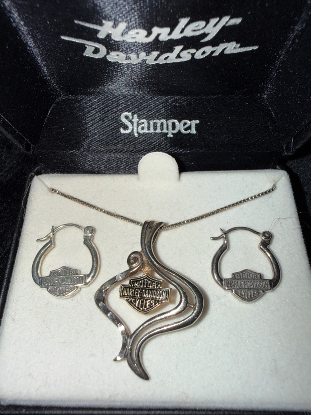 Harley-Davidson Bar & Shield Logo Necklace with Hoop Earrings.